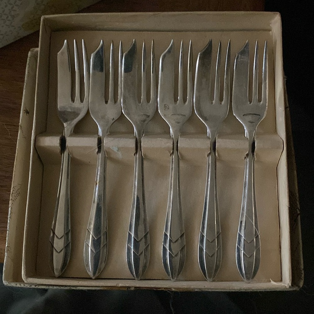 England Sheffield “Loxley” Silver Plate 5” Pastry Forks - Set of 6 In Box